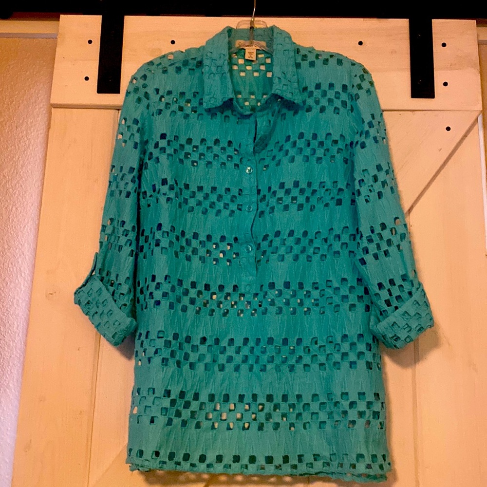 Great fun Coldwater Creek top or cover up Turquoise.